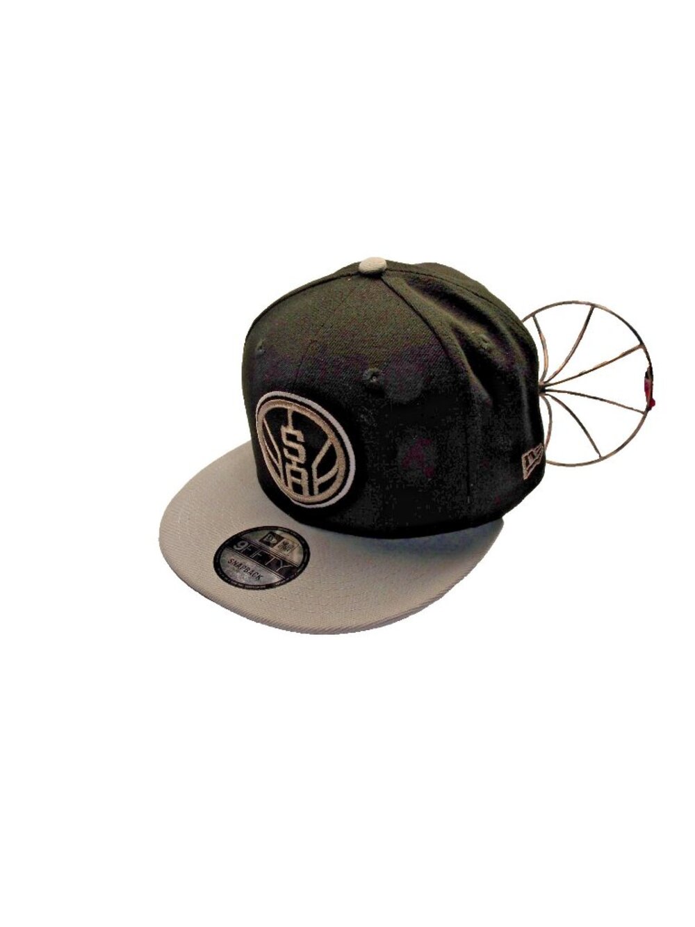 NWT NBA 9Fifty San Antonio Spurs Round SA Logo OSFM Black w/Gray Brim